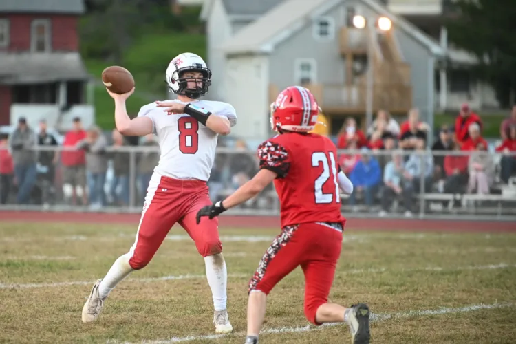 Bucks can't slow down Fragale, fall to Cameron County, 32-22